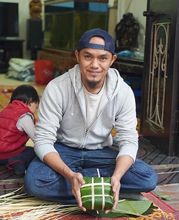 malaysian son in laws pure love for vietnamese culture