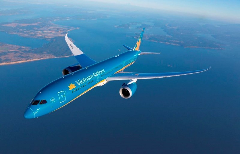 vietnam airlines to temporarily halt all international flight routes