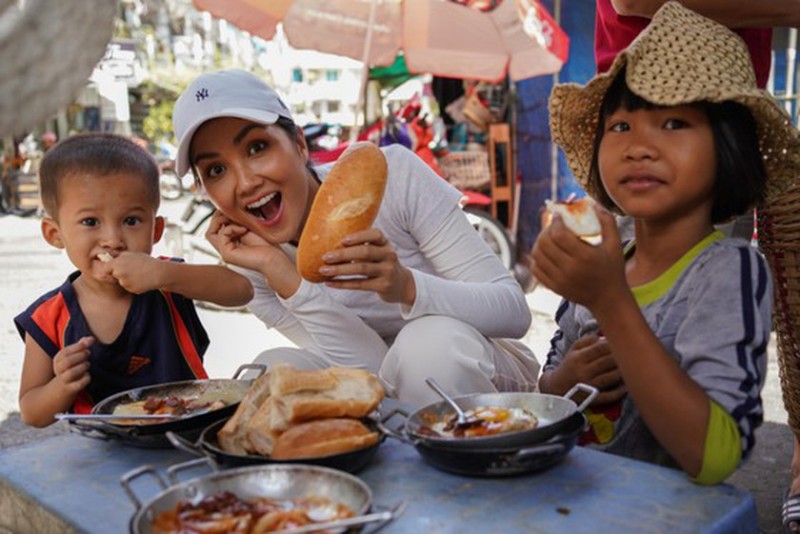 discover banh mi shops in hcmc with miss universe vietnam