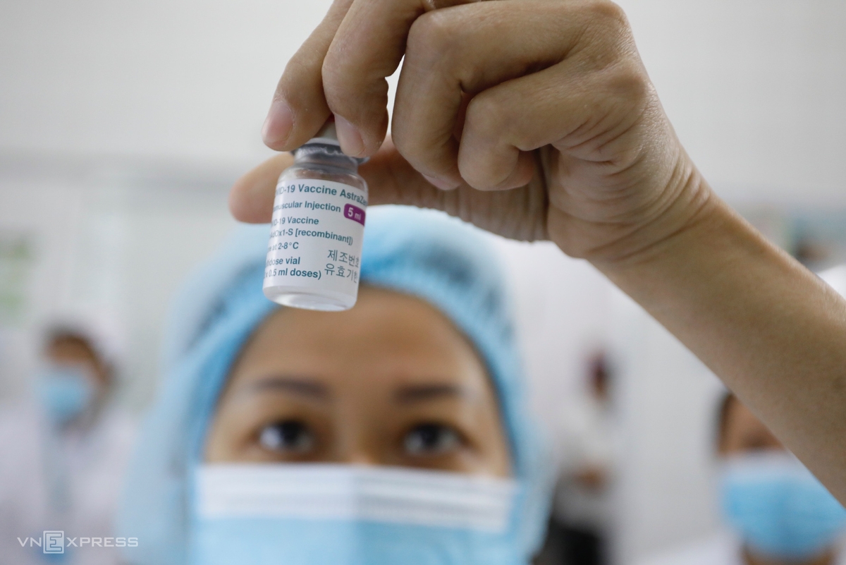 Vietnam launches biggest vaccination campaign against COVID-19, in photos