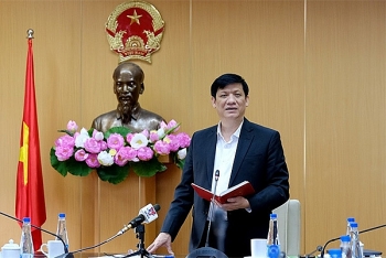 health minister warns of 4th covid 19 wave in vietnam