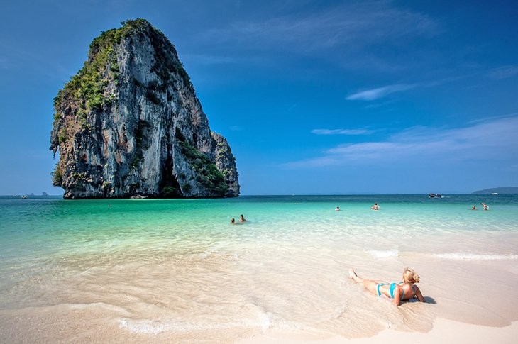 Top 10 Most Stunning Beaches in Asia