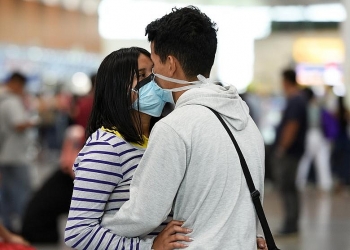 Love in the time of COVID-19 outbreak in pictures