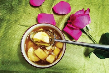 Cassava sweet soup, the perfect dessert to warm up cold winter days  