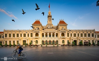 ho chi minh city left deserted during nationwide social isolation