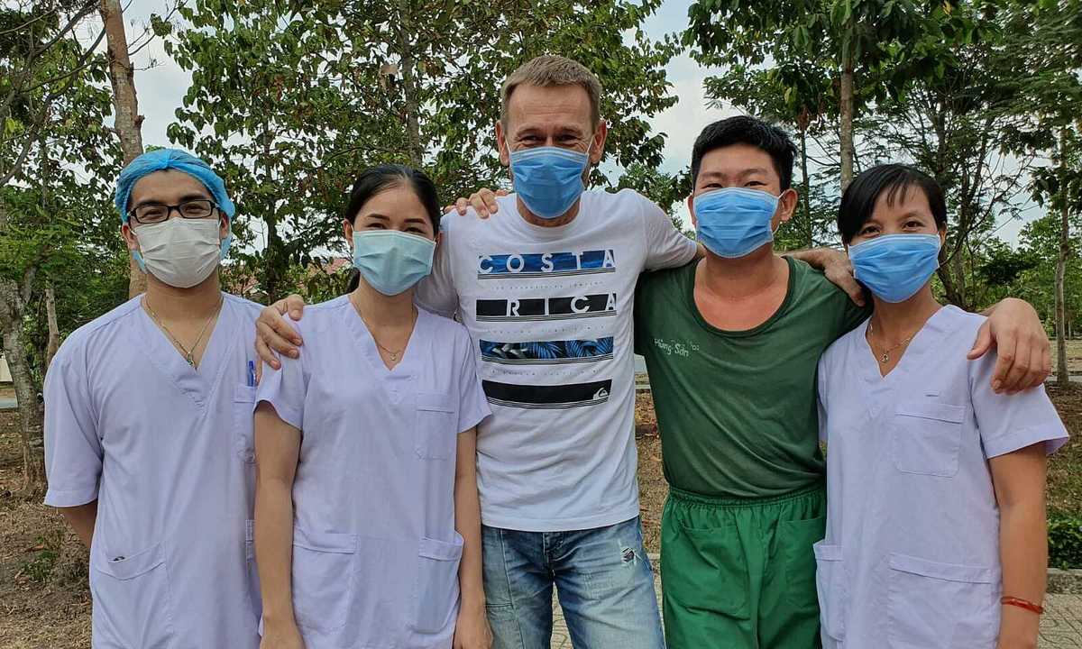 Discharged Czech patient praises Vietnam’s ‘professional and humane’ pandemic fight