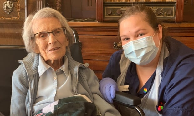 106 year old covid 19 patient discharged from hospital