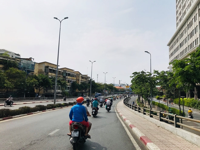 vietnams two biggest cities regain composure as social distancing eased
