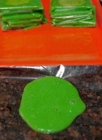 green rice flake cakes fine treat of hanoi