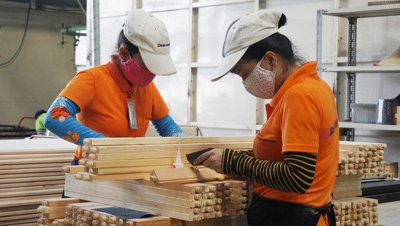Vietnam aims to become world leading forest product trading centre