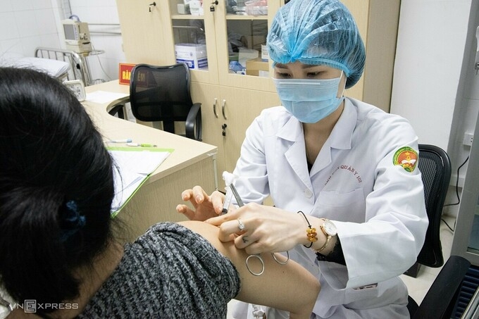 Vietnam eyes sufficient Covid-19 vaccine in 2022