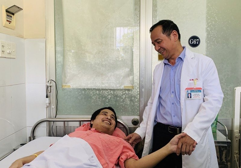 Critical patient in Vietnam covered  US $1,6 milion for treatment fees by medical insurance