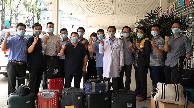 Cho Ray hospital sends medical experts to Southwest for Covid-19 support