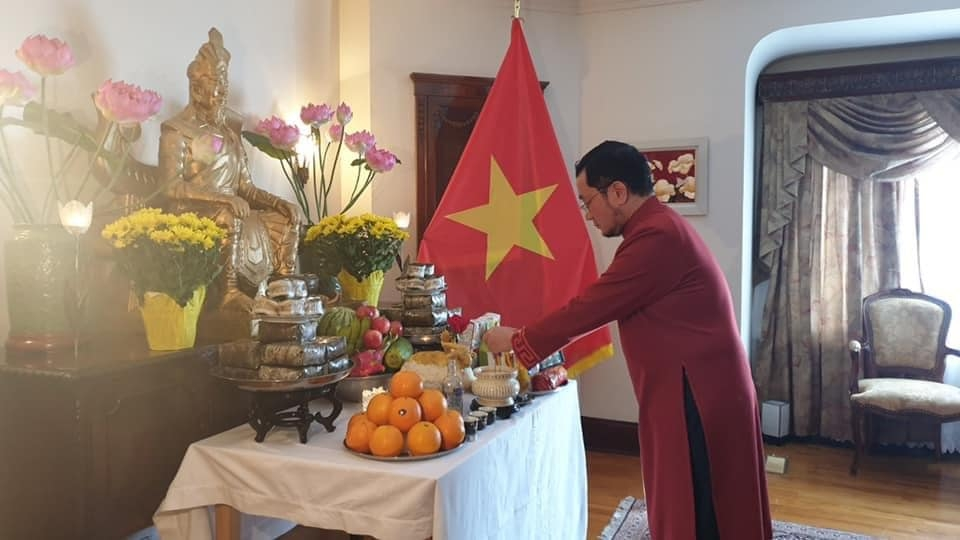 Overseas Vietnamese around the world commemorate Hung Kings’ death anniversary