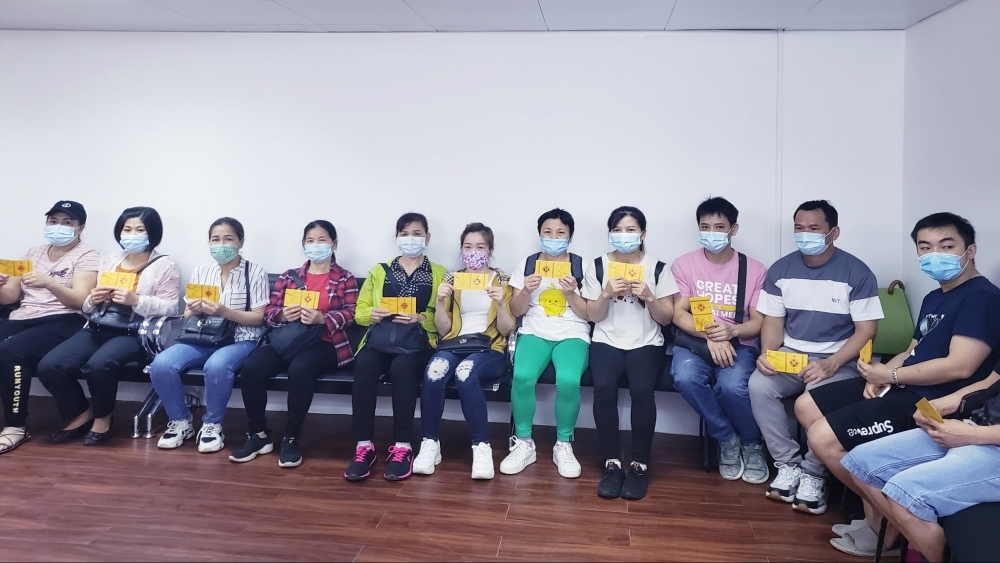 Overseas Vietnamese in Macau sends Covid-19 relief gifts to fellow countrymen
