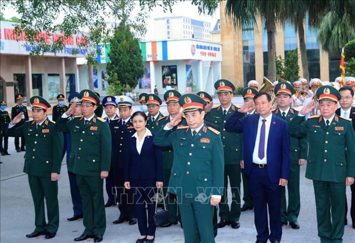 Vietnam News Today (April 25): Vietnam, China hold border defence friendship exchange