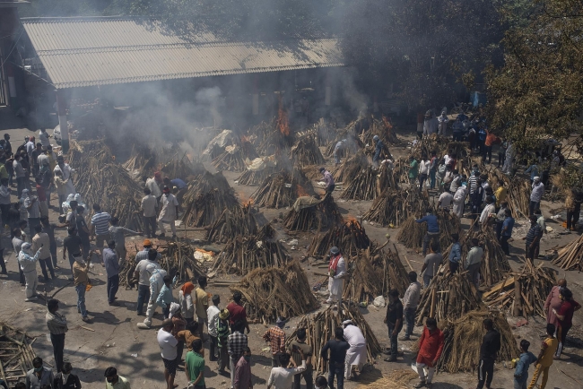 India’s lastest Covid-19 updates: record numbers for 5th days straight, hospitals scramble for oxygen