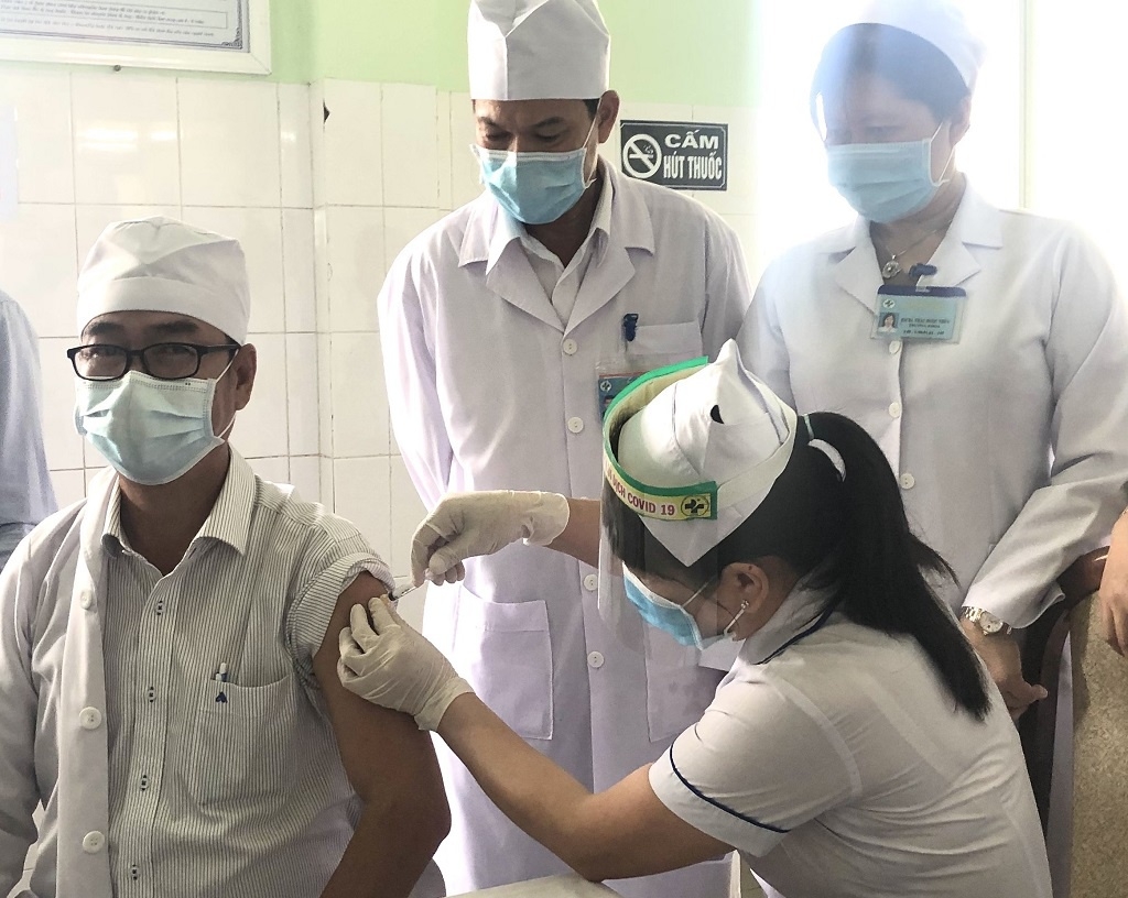 Teachers at Mekong Delta prioritized for Covid-19 vaccine