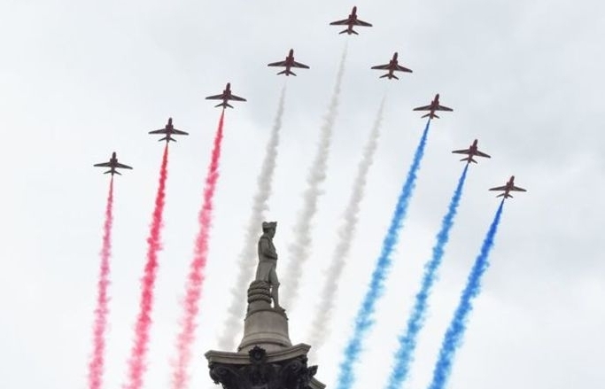 world news today raf jets to roar over uk to mark 75th anniversary 2020 nfl rescheduled