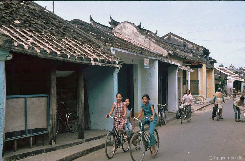 hoi an ancient town in 90s through lens of german photographer