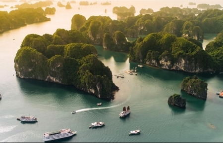 Ha Long Bay to offer free tickets starting May 15 for Vietnamese citizens