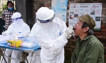 vietnams success against covid 19 won global vaccine organizations praise