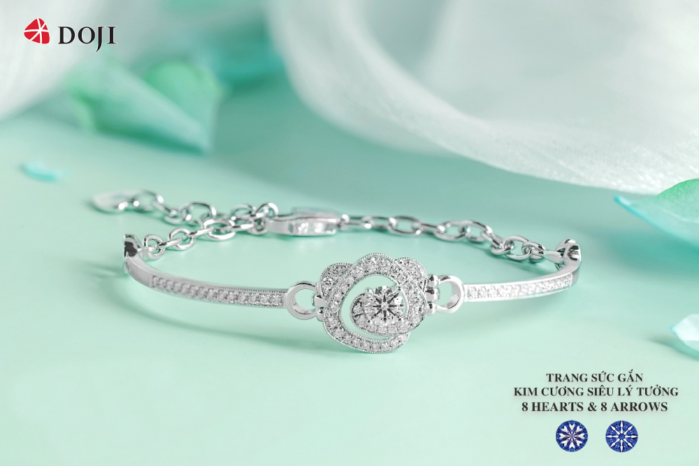 Celebrate a brilliant summer with 8 Hearts and 8 Arrows Diamond jewels