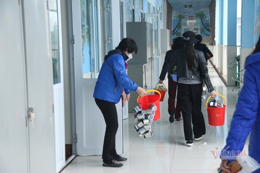 Covid-19 leaves thousands of Vietnamese students in quarantine