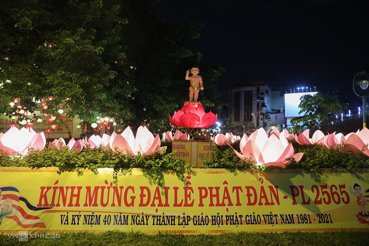Saigon lights up as Vesak festival nears