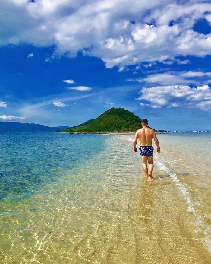 Top 3 breathtaking undersea paths in Vietnam