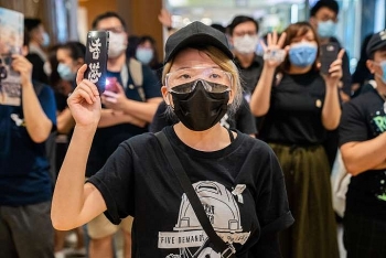 world news today hongkongers could be extradited to china under new security law