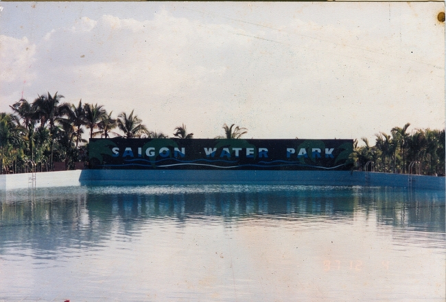 Rare old photos of first water park in Vietnam