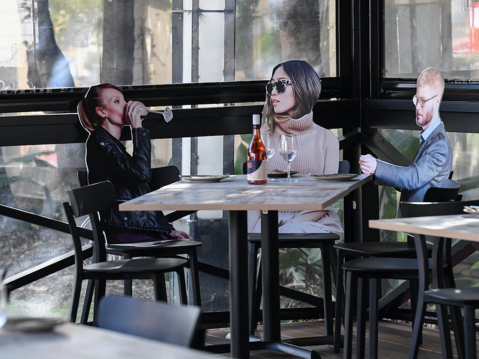 1001 creative ways restaurants worldwide enforce social distancing measures to combat COVID-19 1001 creative ways restaurants worldwide enforce social distancing measures to combat COVID-19