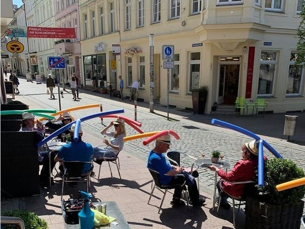 innovative social distancing tables for diners during covid 19