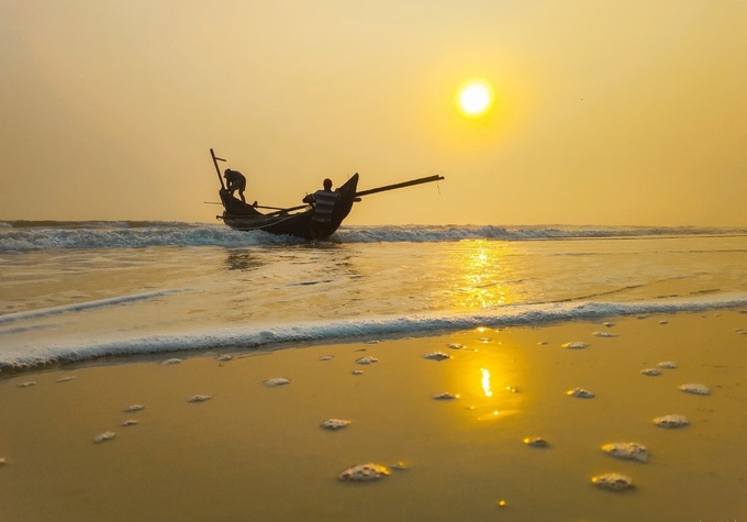 glamorous sunrise on giang hai beach