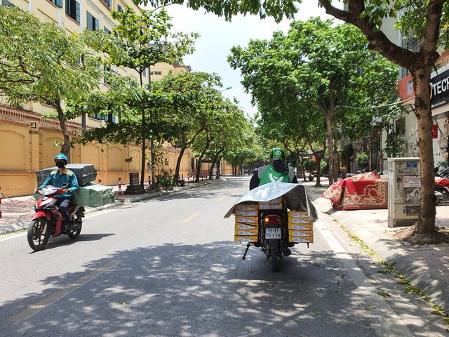 Prolonged heat wave disrupts lives in Vietnam