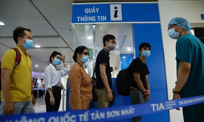 Vietnam mulls over one-week quarantine for vaccinated entrants