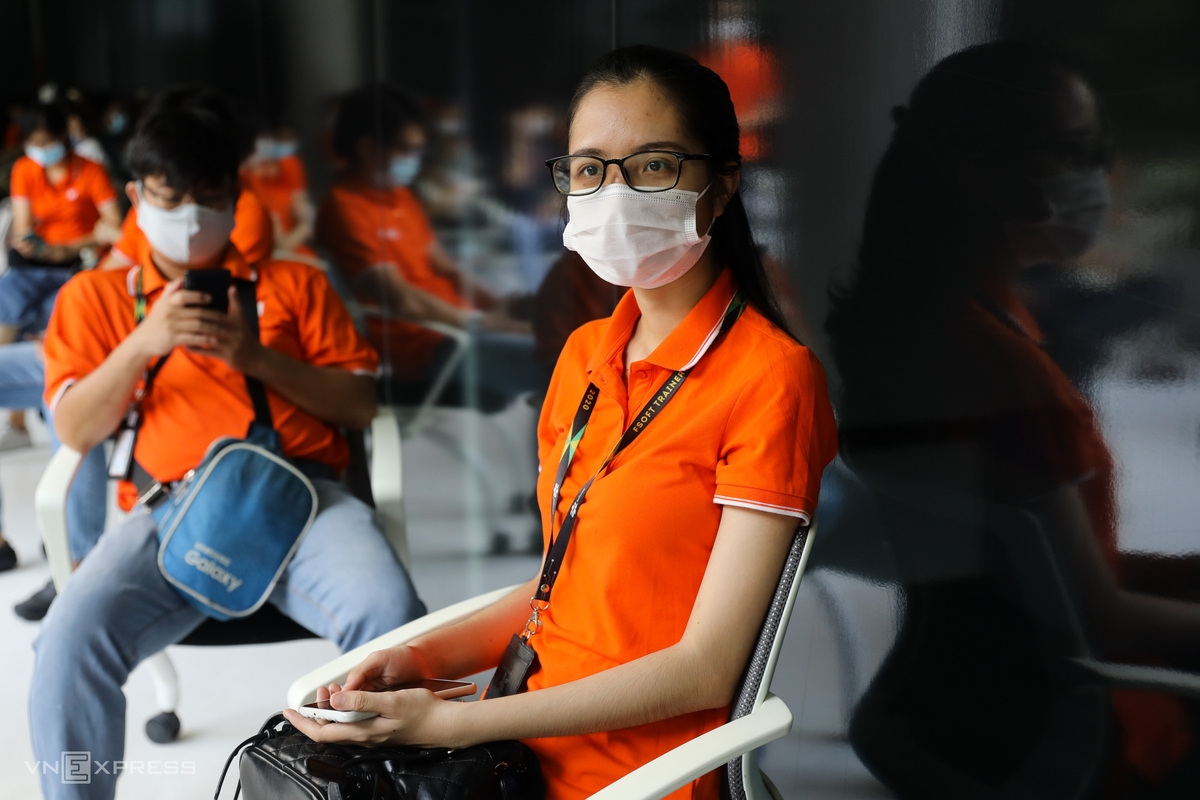 In photos: First 500 workers get Covid shots in Ho Chi Minh's biggest vaccine rollout