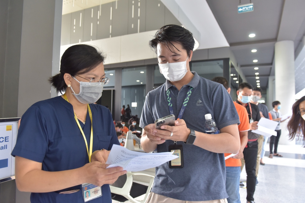 In photos: First 500 workers get Covid shots in Ho Chi Minh's biggest vaccine rollout