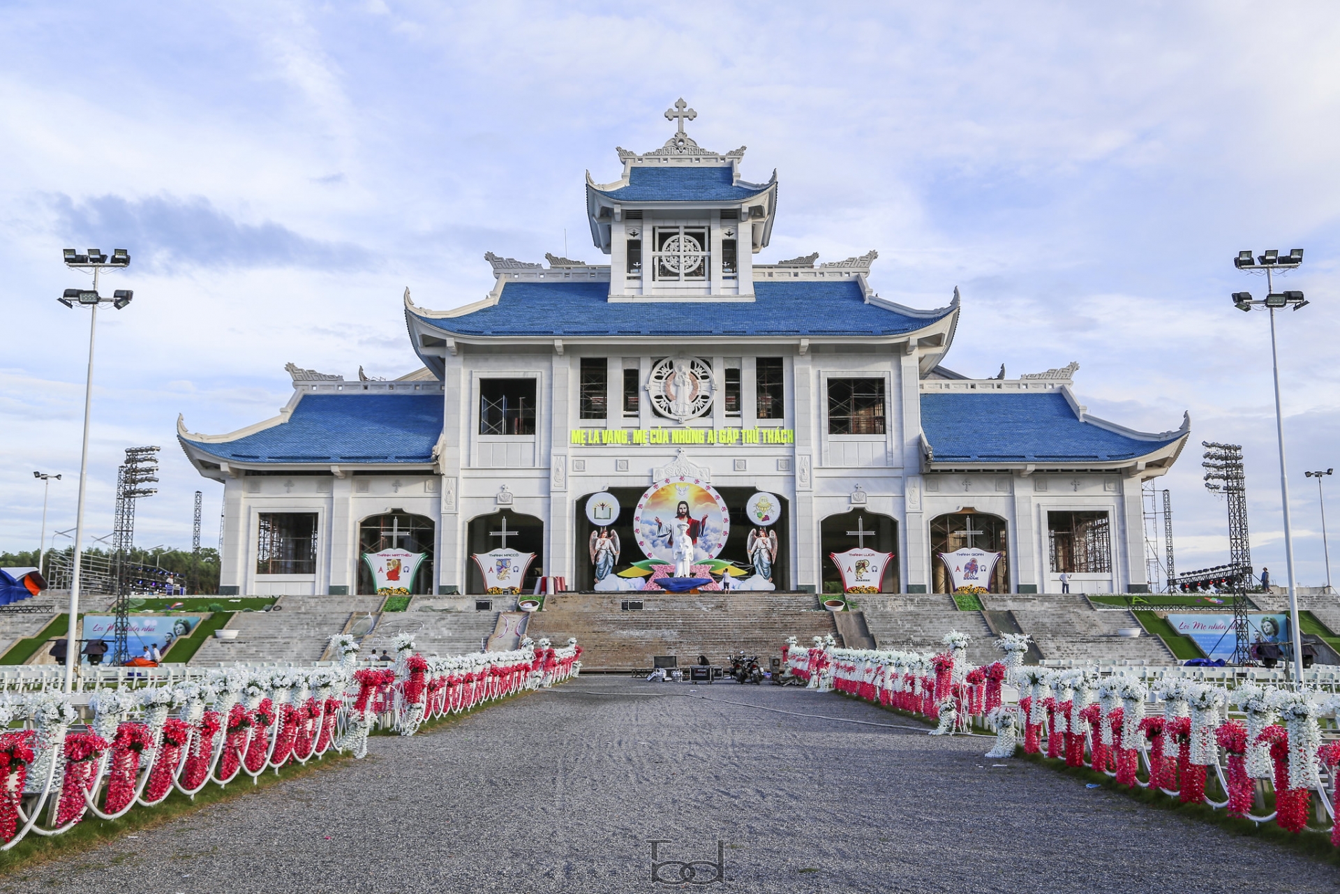 Top 7 most beautiful cathedrals in Vietnam