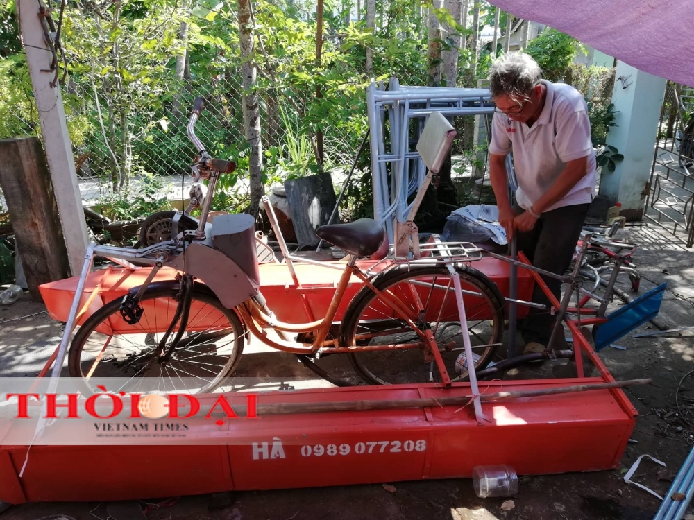 Vietnamese Farmer Creates Amphibious Bicycle for New Tourism Experience