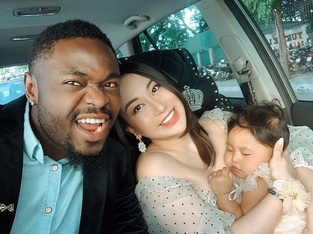 Happy life of a Nigerian husband with his Vietnamese wife