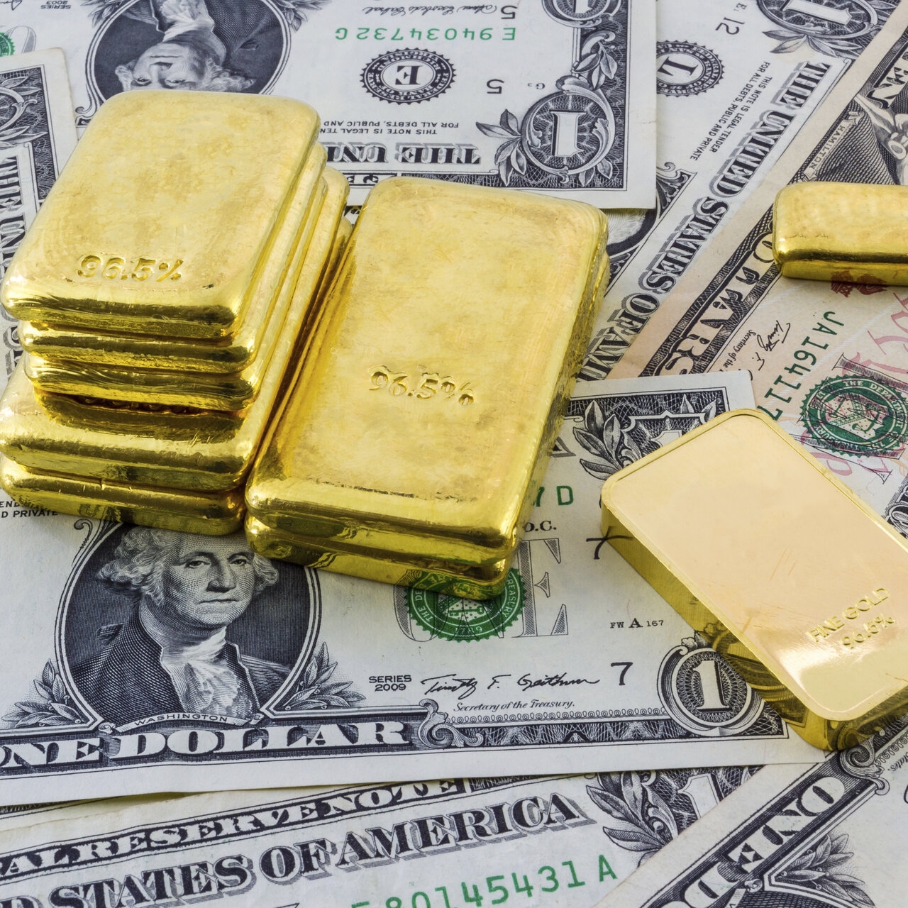 Gold prices bounce off the intraday low of $1,772.67 to currently around $1,774.22 during the early Monday morning in Asia