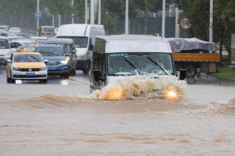 Wuhan has raised its emergency flood response level from level III to level II 