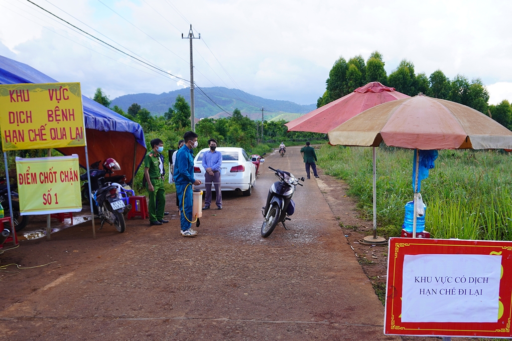 A checking spot in Hai Yang village, Central Highlands