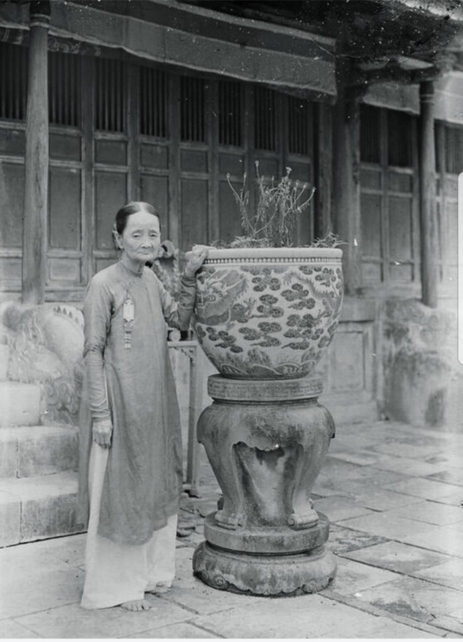 Precious photos of Vietnam’s iconic Ao Dai in the old time