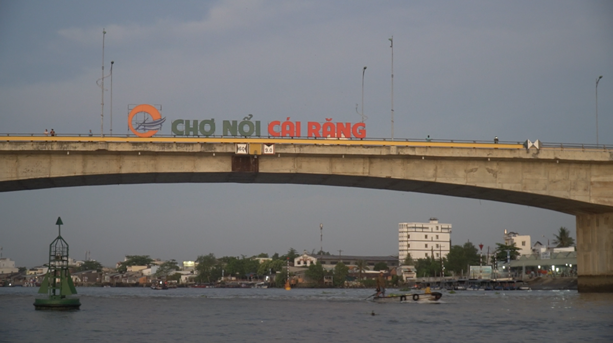 Cai rang floating market