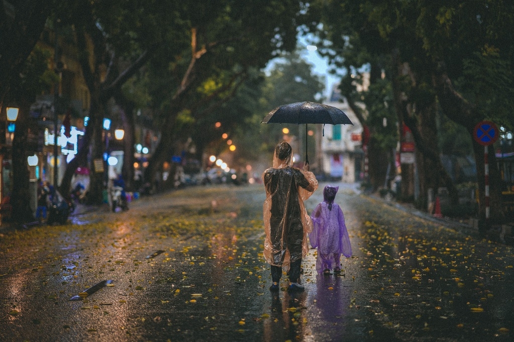 Dreamy corners of Hanoi in summer rains