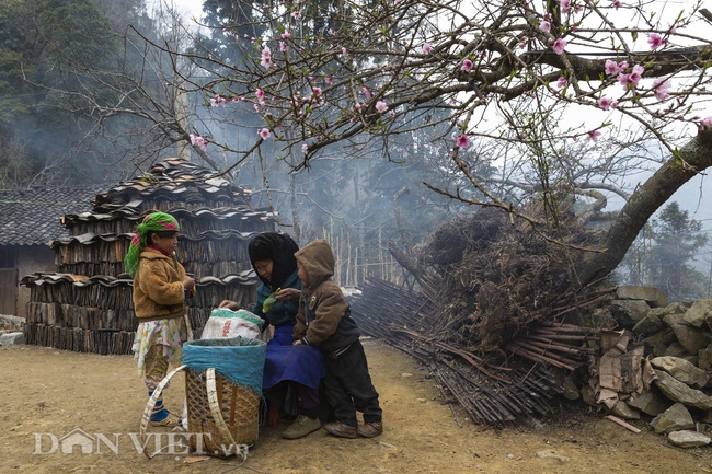 Innocent beauty of minority ethnic children in Northern Vietnam