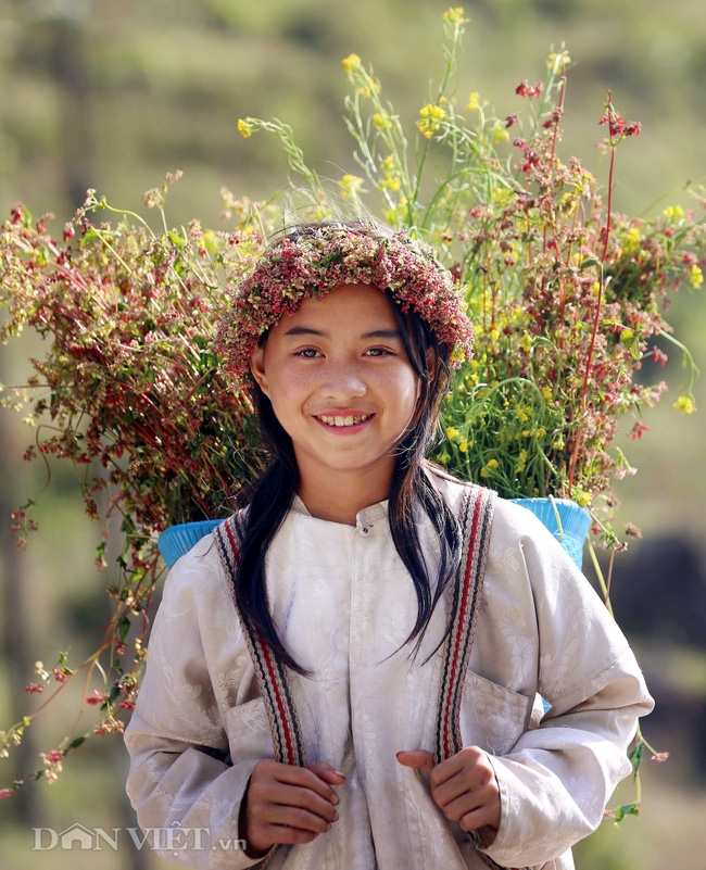 Innocent beauty of minority ethnic children in Northern Vietnam